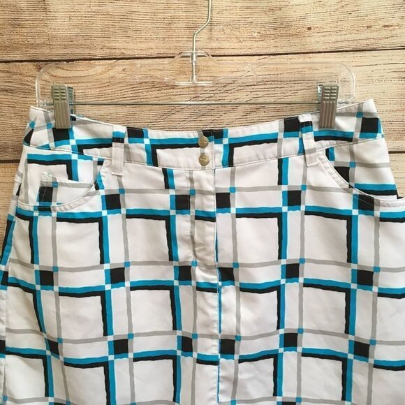 SLAZENGER GEOMETRIC PRINT SKORT IN WHITE‎ - Picture 2 of 6